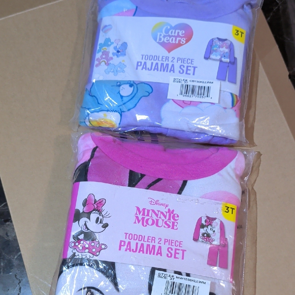 (2) 🆕 Pj Sets